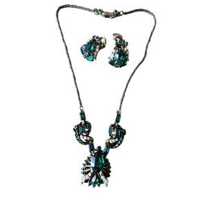 Signed Hollycraft 1953 Green Rhinestone Necklace and Earrings Set (A5796)